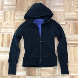 Great old school black w/ purple fleece lining lululemon scuba full zip hoodie 2